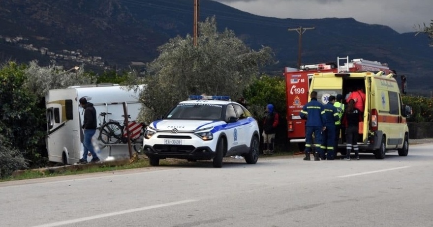 Φρικτό τροχαίο – Νεκροί αστυνομικός και η σύζυγός του – Έφυγε η μπαγκαζιέρα οχήματος και έπεσε πάνω τους 👇